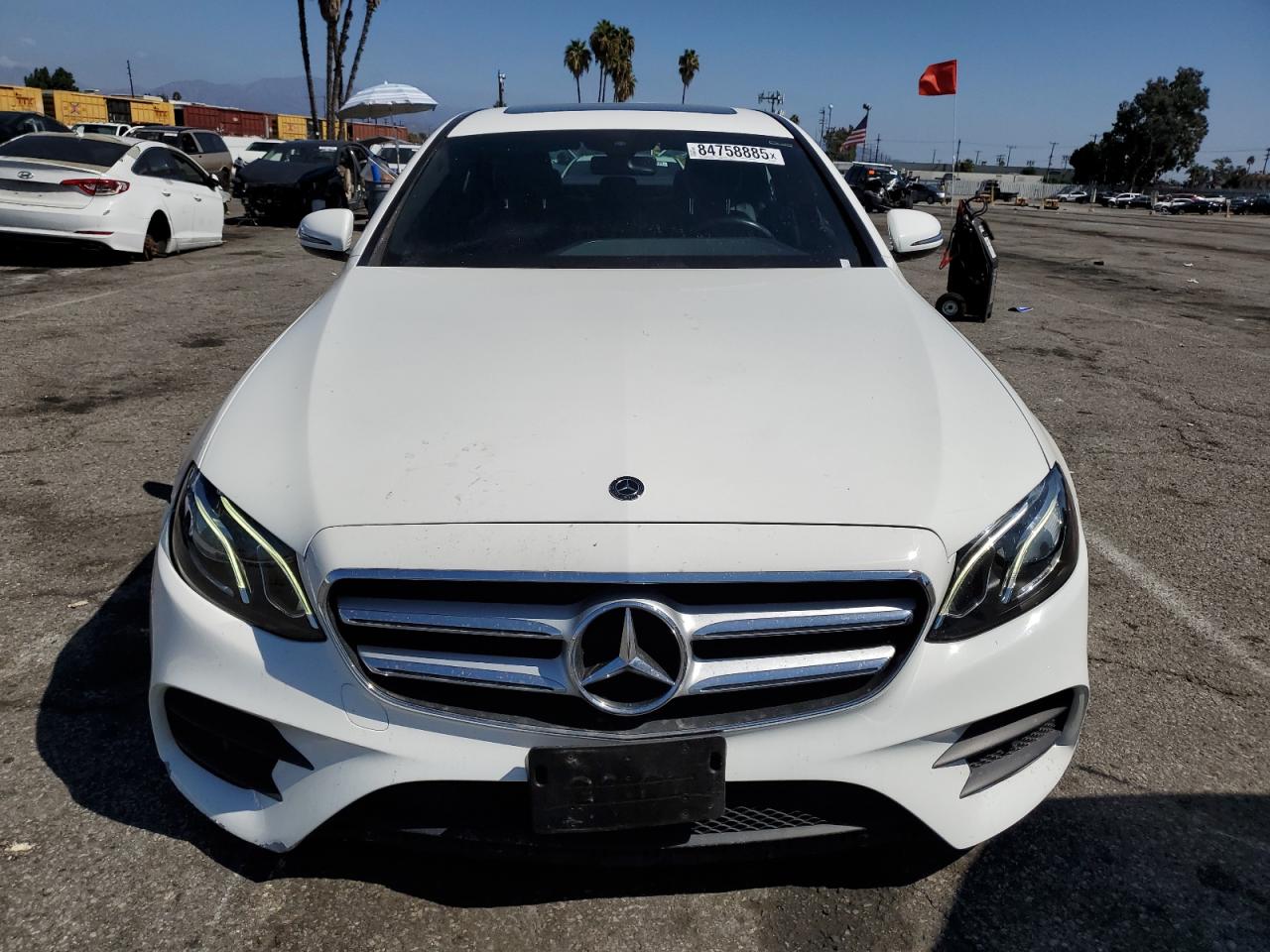 MERCEDES-BENZ E-CLASS 300