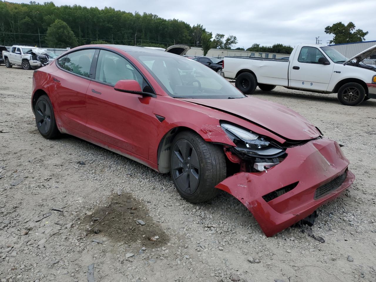 TESLA MODEL 3