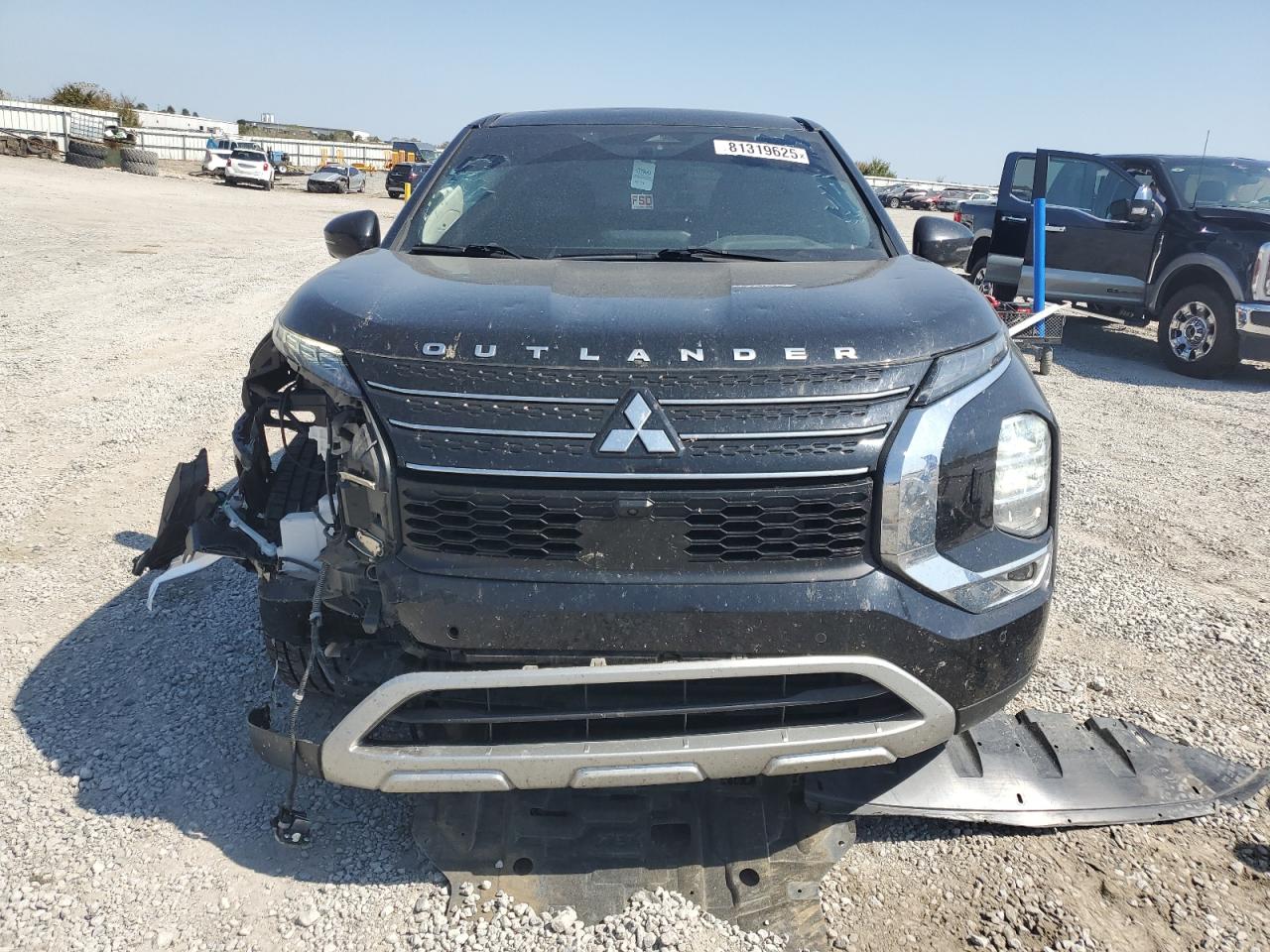 MITSUBISHI OUTLANDER SE