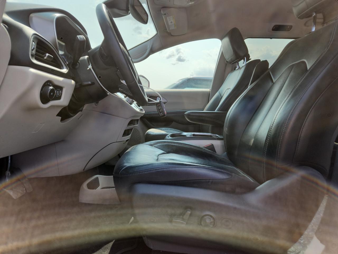 CHRYSLER PACIFICA TOURING L