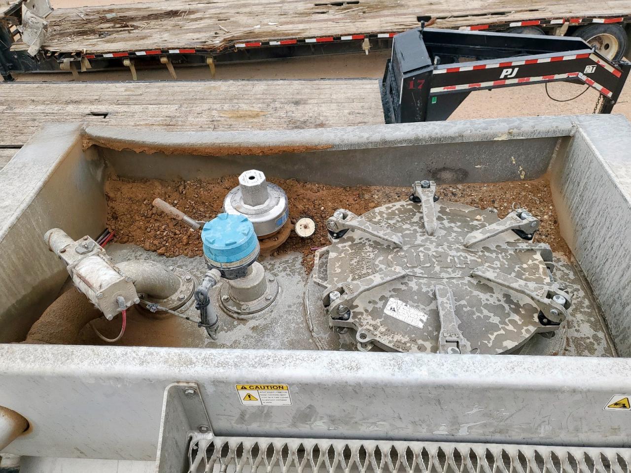 Lot #3304615439 2013 HEIL UNKNOWN