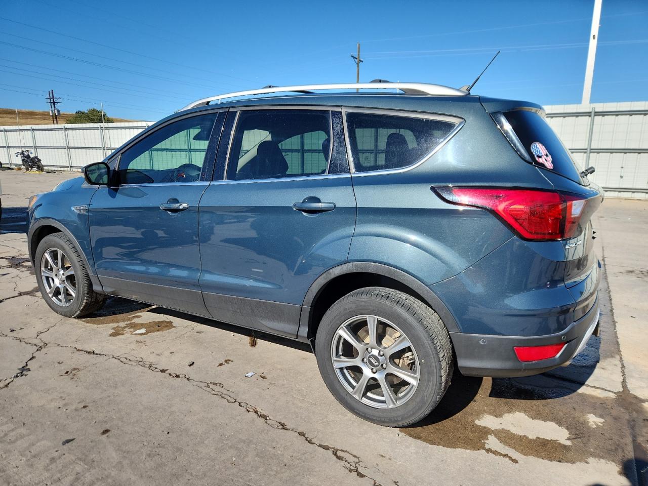 FORD ESCAPE TITANIUM