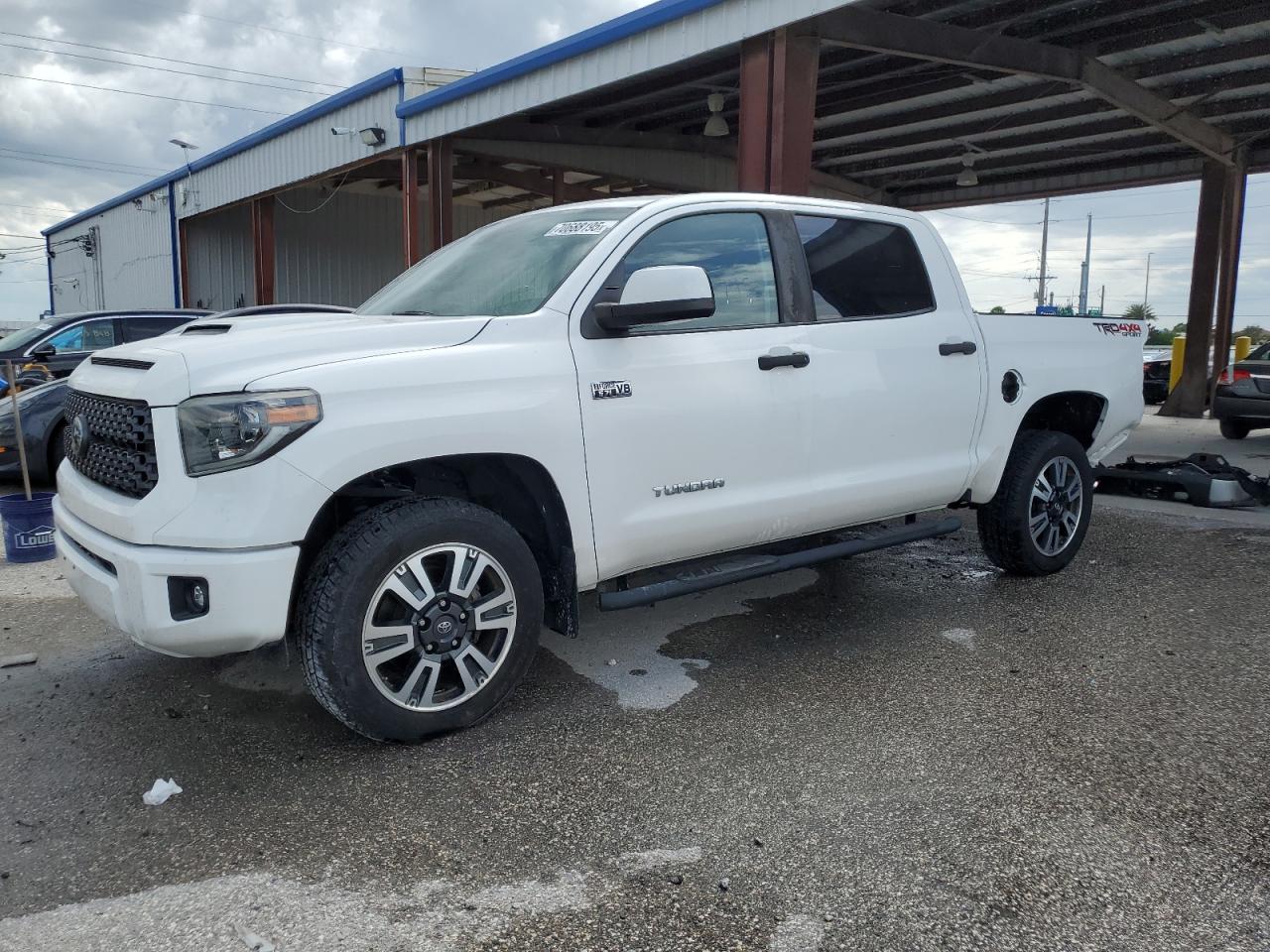 TOYOTA TUNDRA CREWMAX SR5