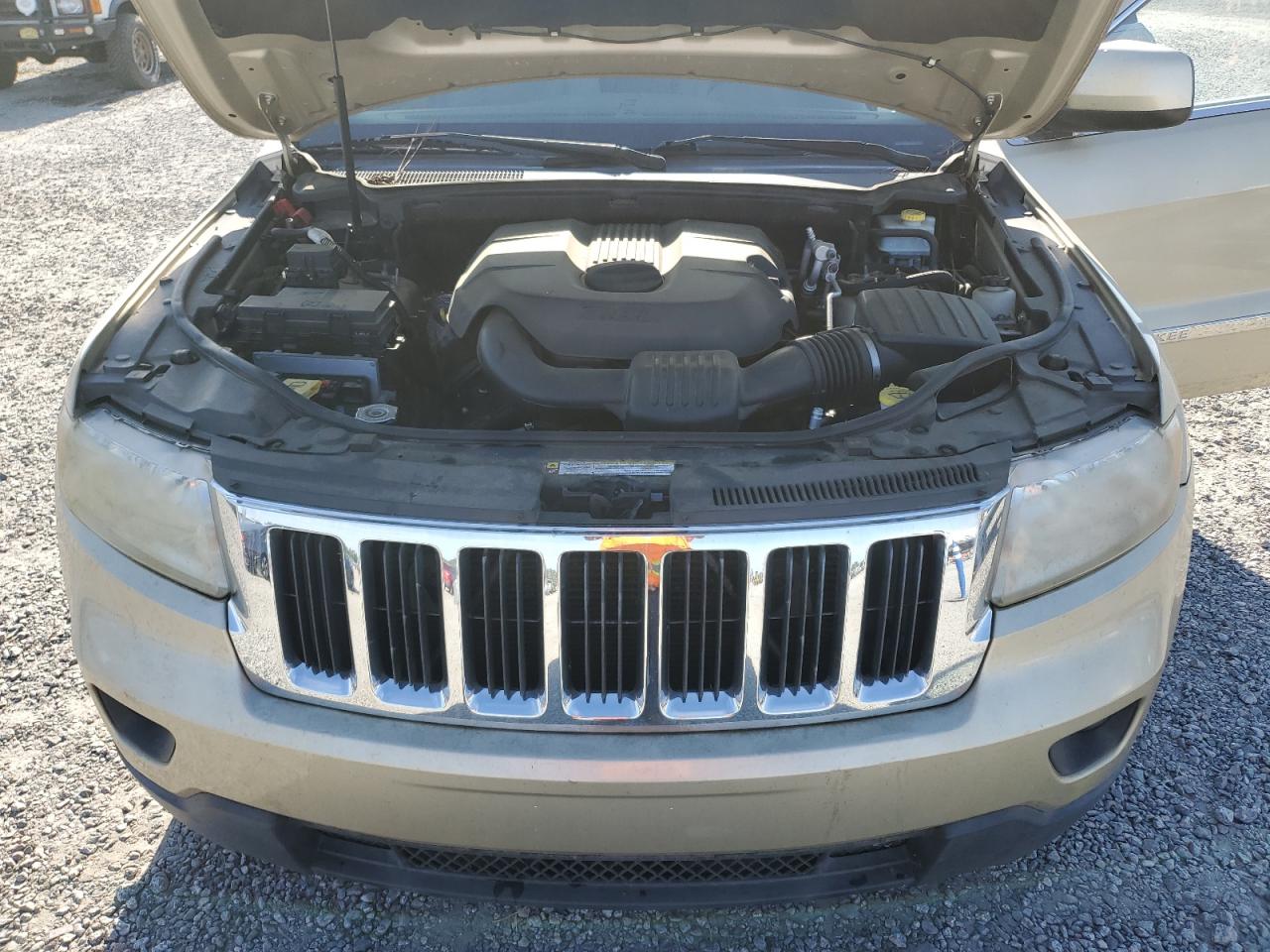 JEEP GRAND CHEROKEE LAREDO