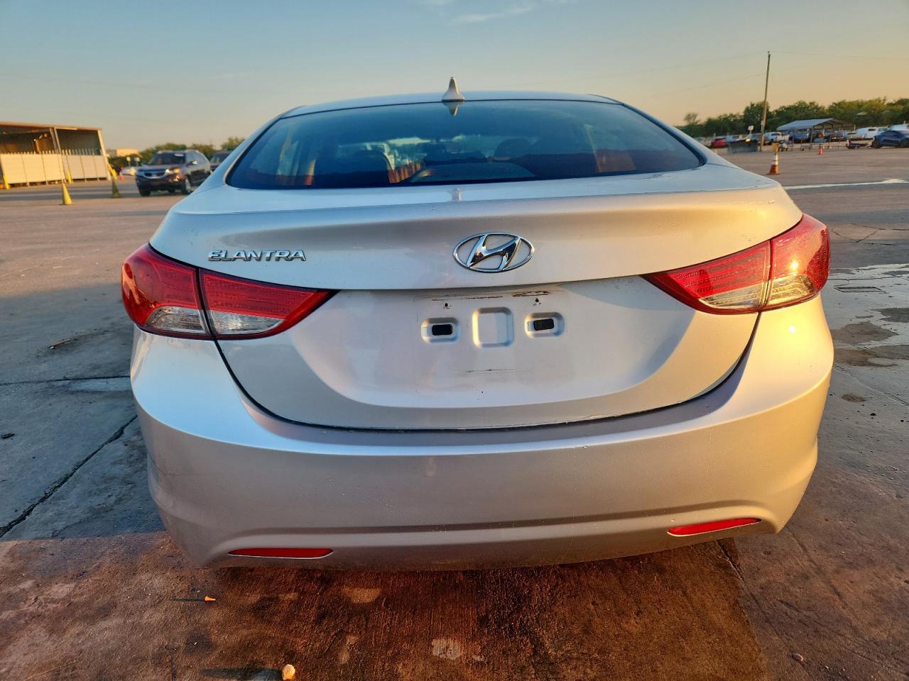 HYUNDAI ELANTRA GLS