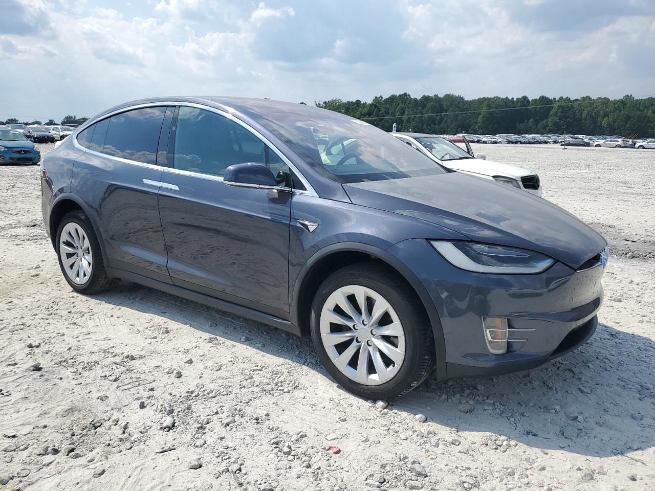 TESLA MODEL X
