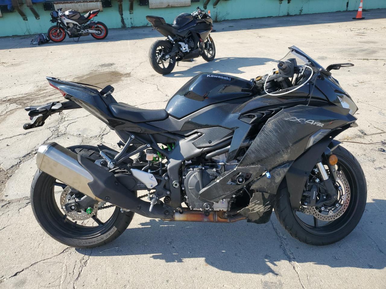  Salvage Kawasaki Zx400 S