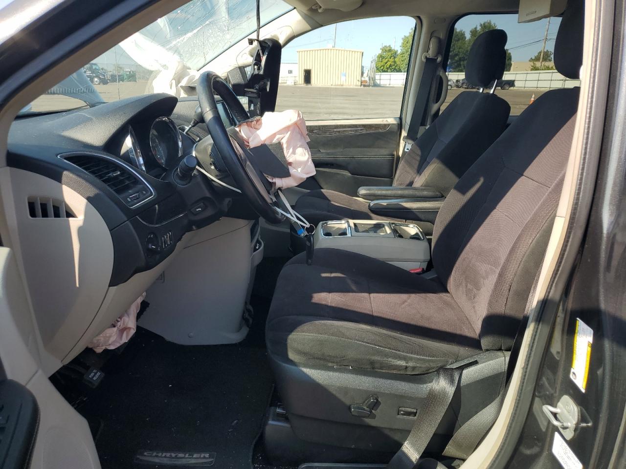 Lot #3309287616 2011 CHRYSLER TOWN & COU