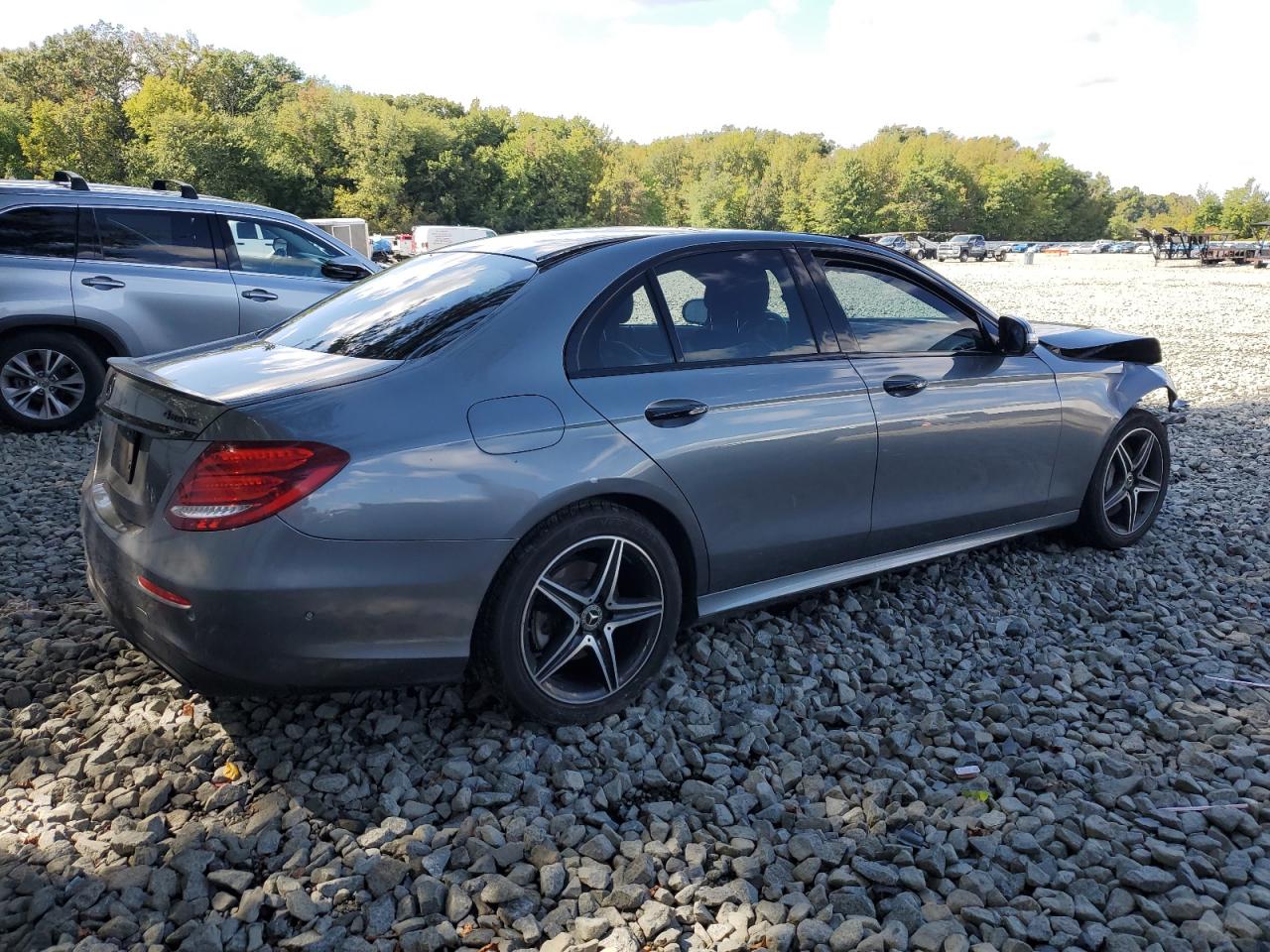 MERCEDES-BENZ E-CLASS 300 4MATIC