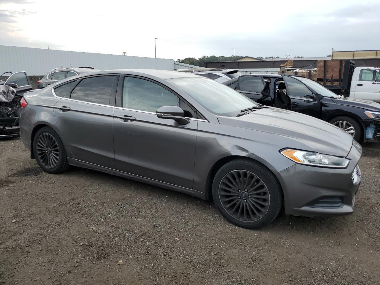 FORD FUSION SE