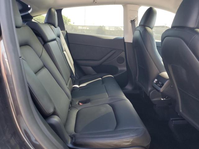 2024 TESLA MODEL Y 7SAYGAEE8RF033273