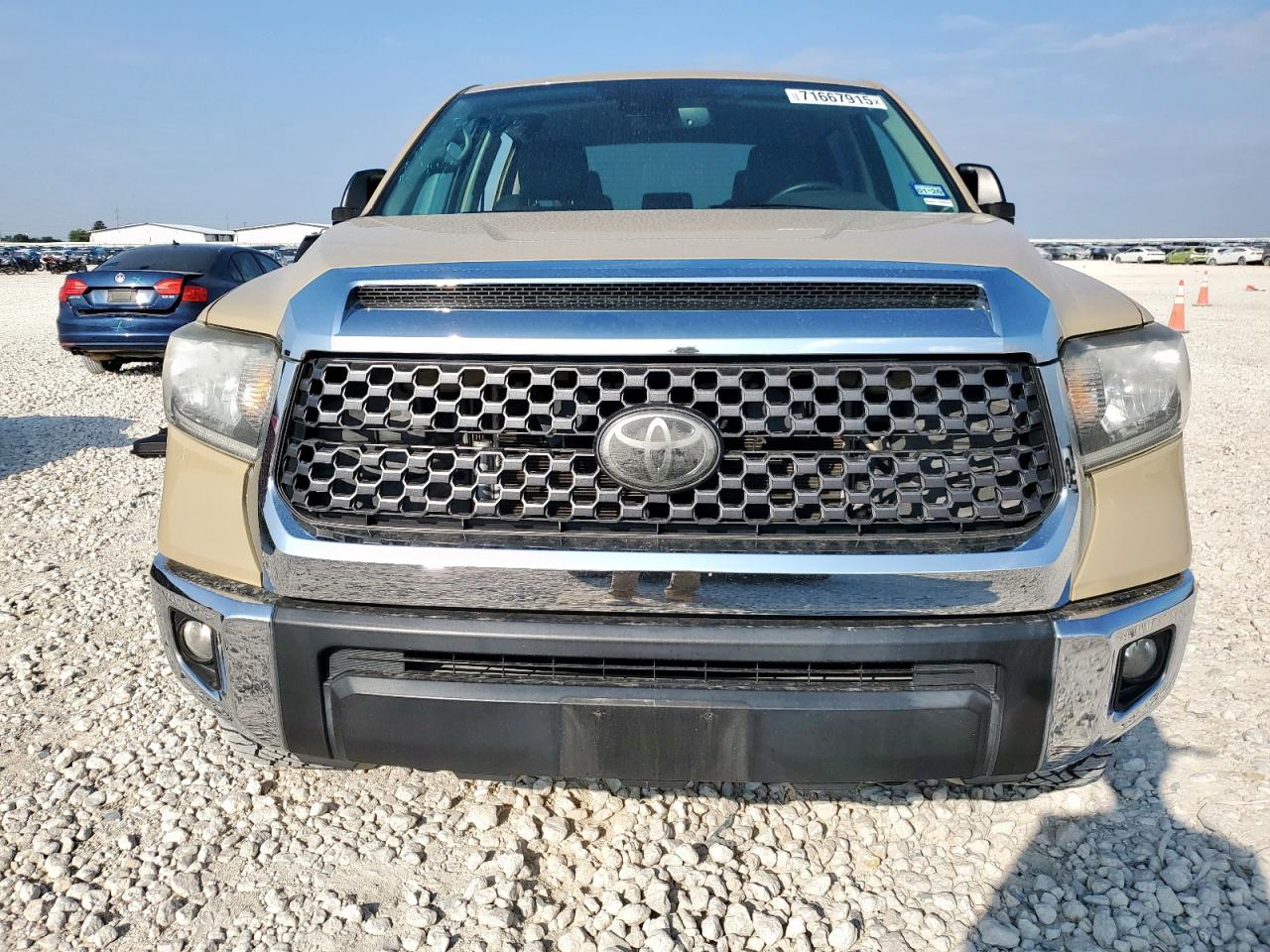 TOYOTA TUNDRA CREWMAX SR5