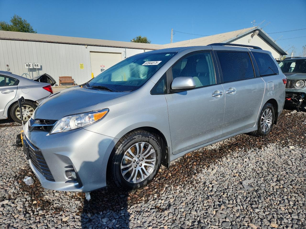 TOYOTA SIENNA XLE