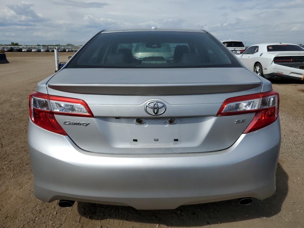 TOYOTA CAMRY SE