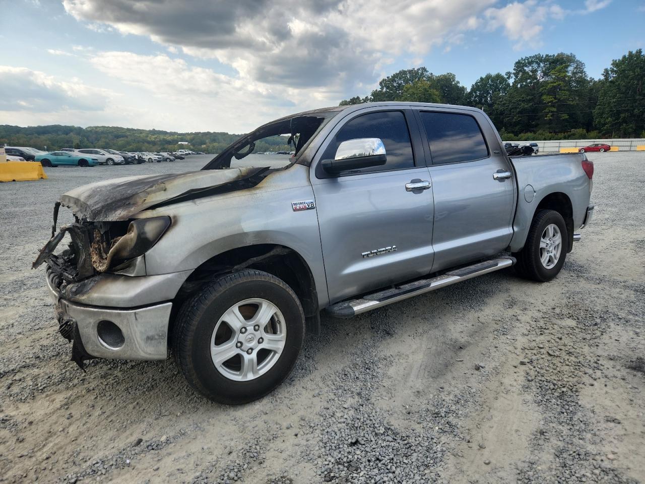 TOYOTA TUNDRA CREWMAX SR5