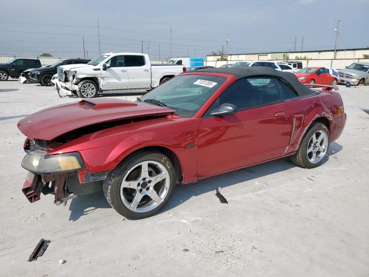  Salvage Ford Mustang
