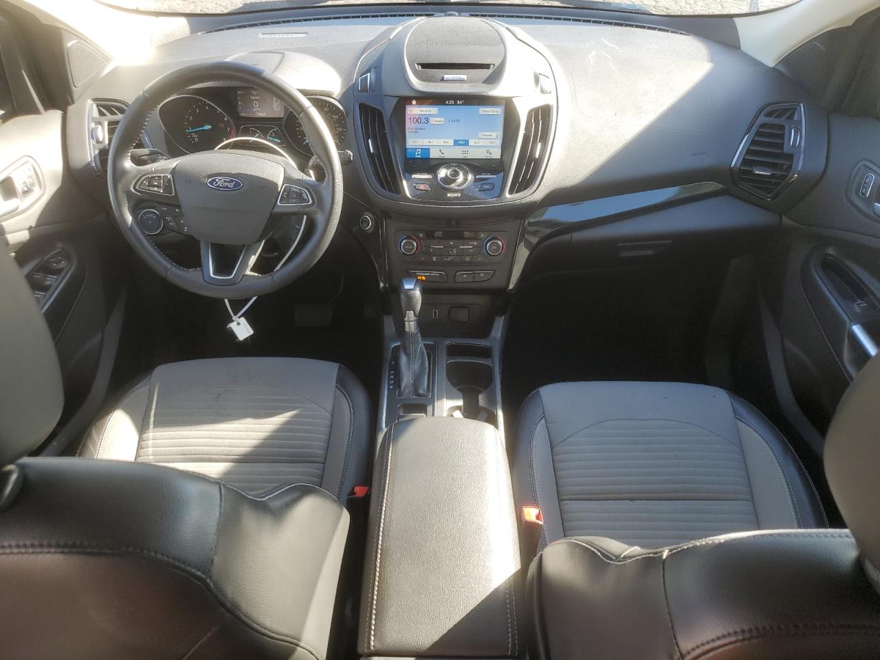 FORD ESCAPE TITANIUM