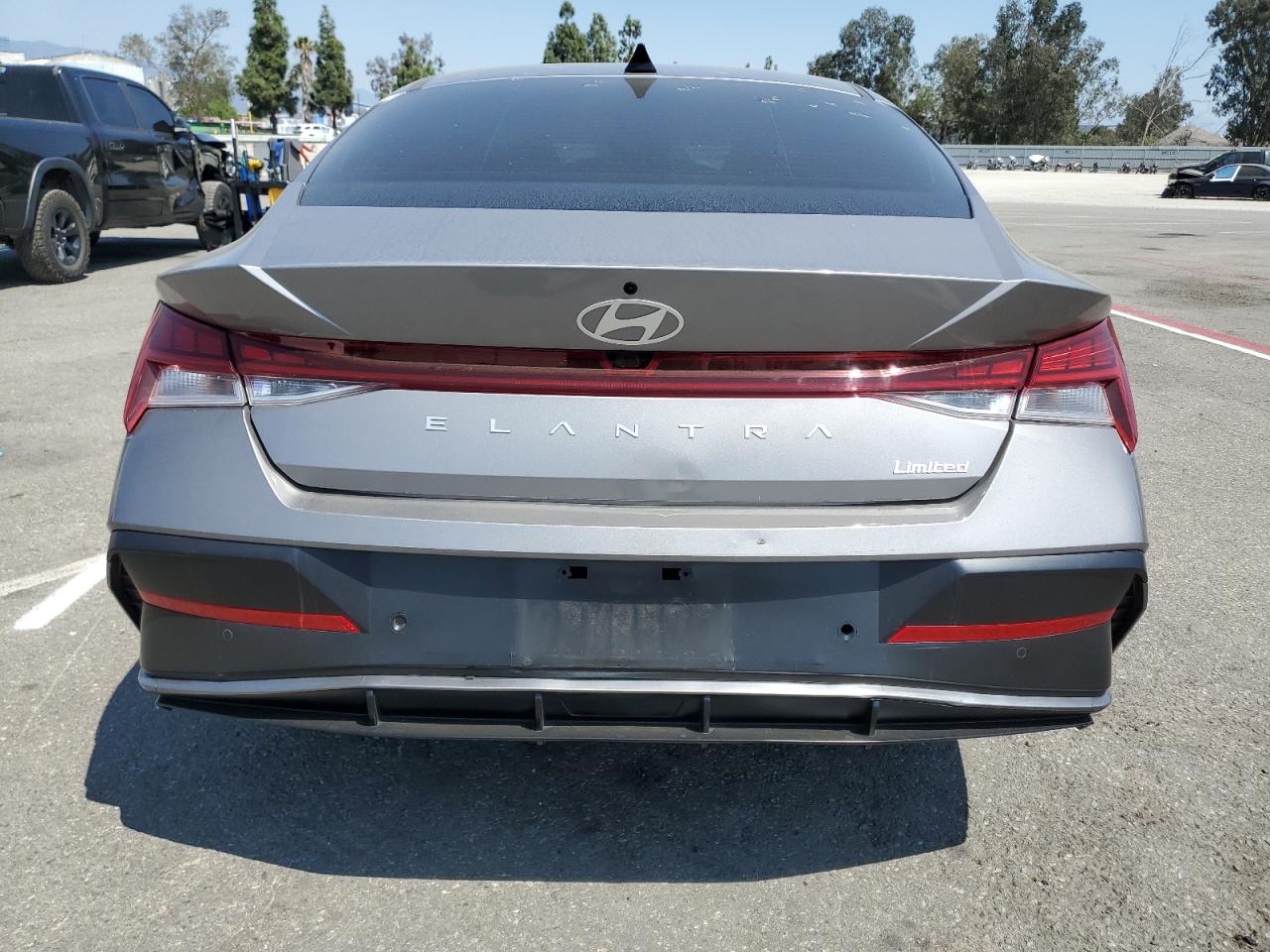 HYUNDAI ELANTRA LIMITED