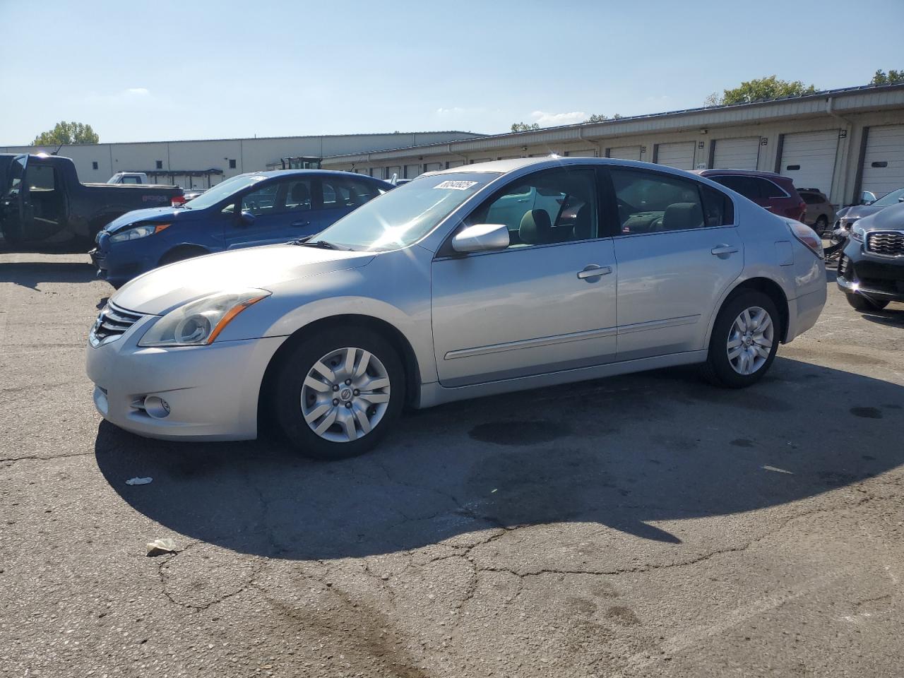 NISSAN ALTIMA BASE