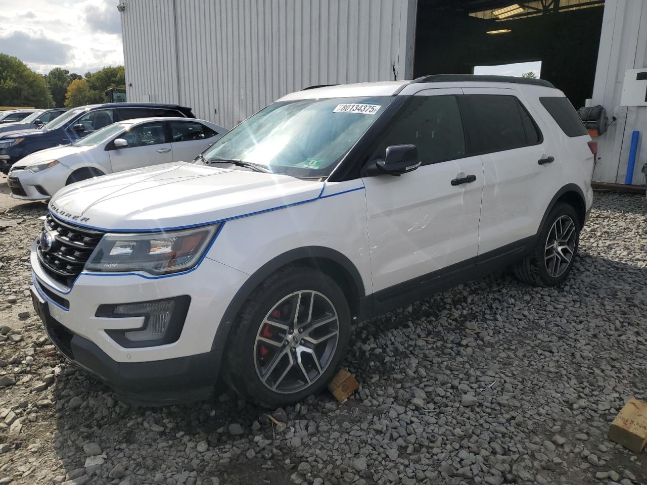  Salvage Ford Explorer