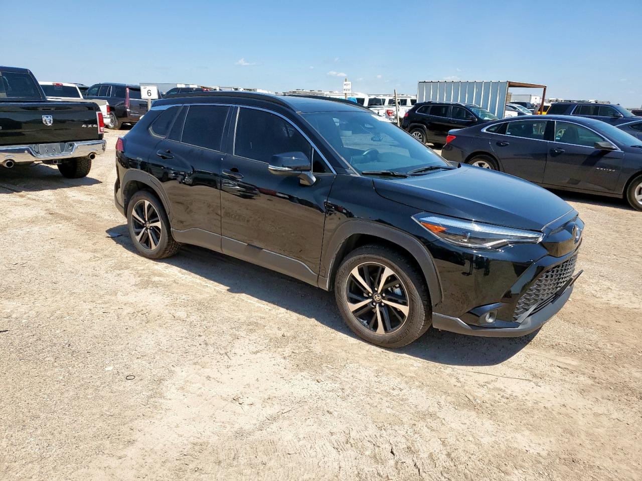 TOYOTA COROLLA CROSS LE