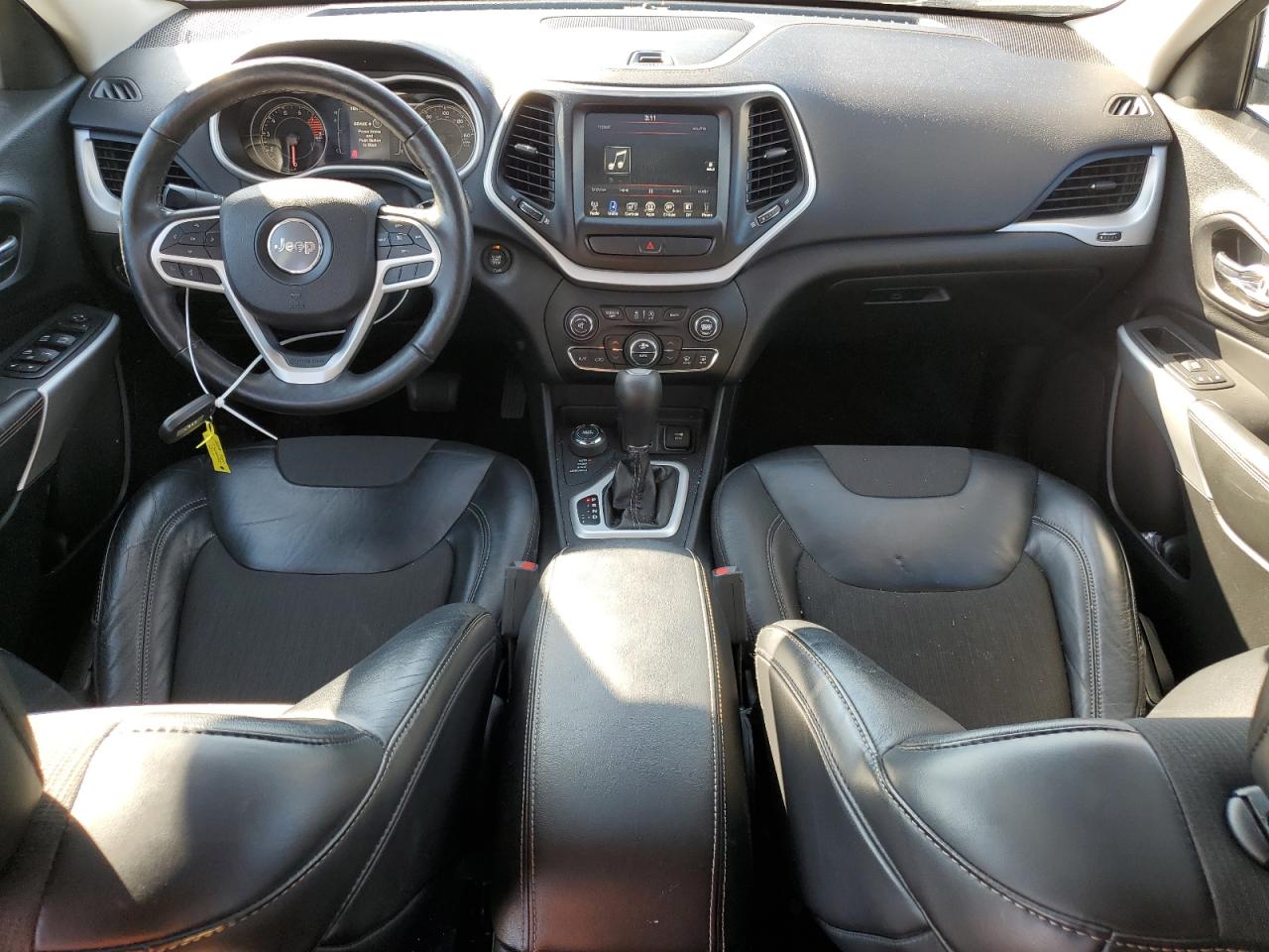 JEEP GRAND CHEROKEE LATITUDE PLUS