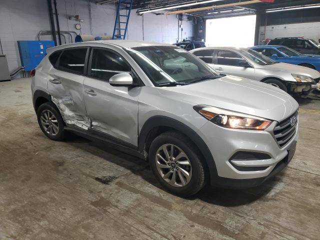 2017 HYUNDAI TUCSON SE KM8J23A44HU470162