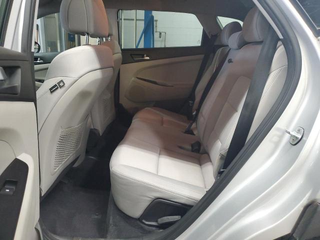 2017 HYUNDAI TUCSON SE KM8J23A44HU470162