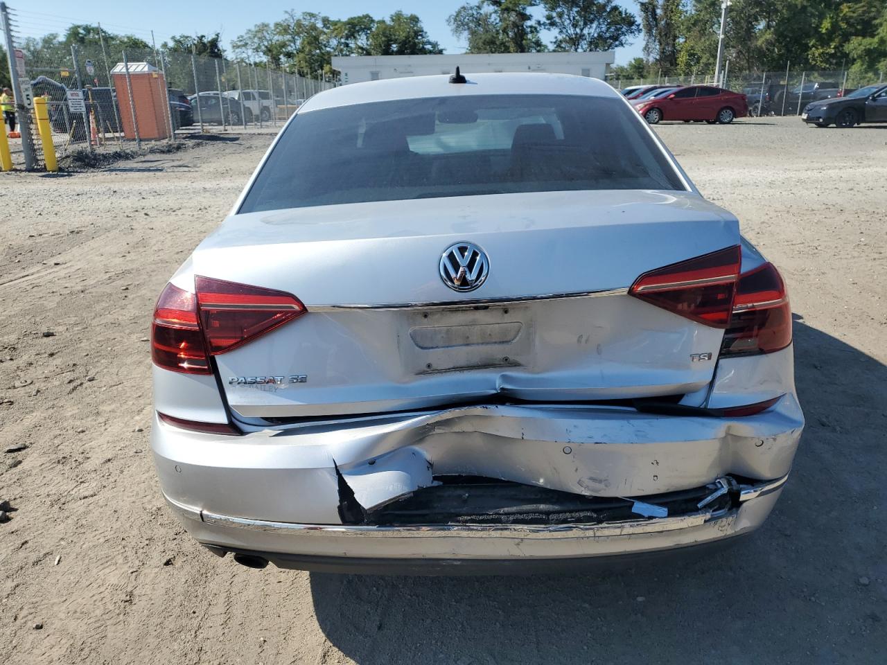 VOLKSWAGEN PASSAT SE