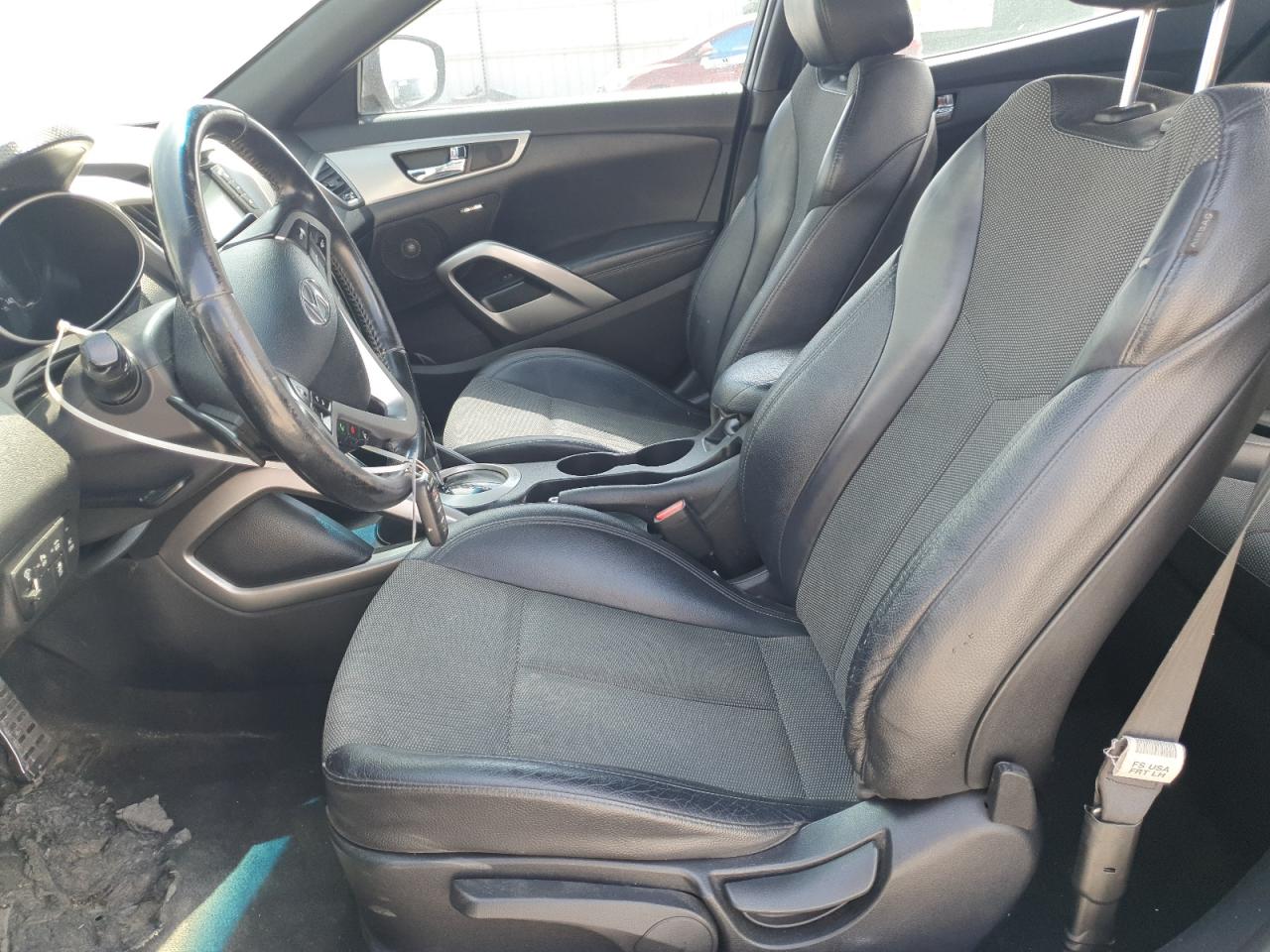 Lot #3231515194 2016 HYUN VELOSTER