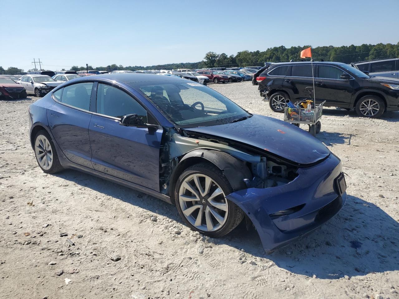 TESLA MODEL 3