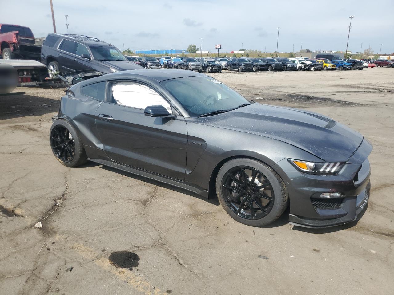 FORD MUSTANG SHELBY GT350