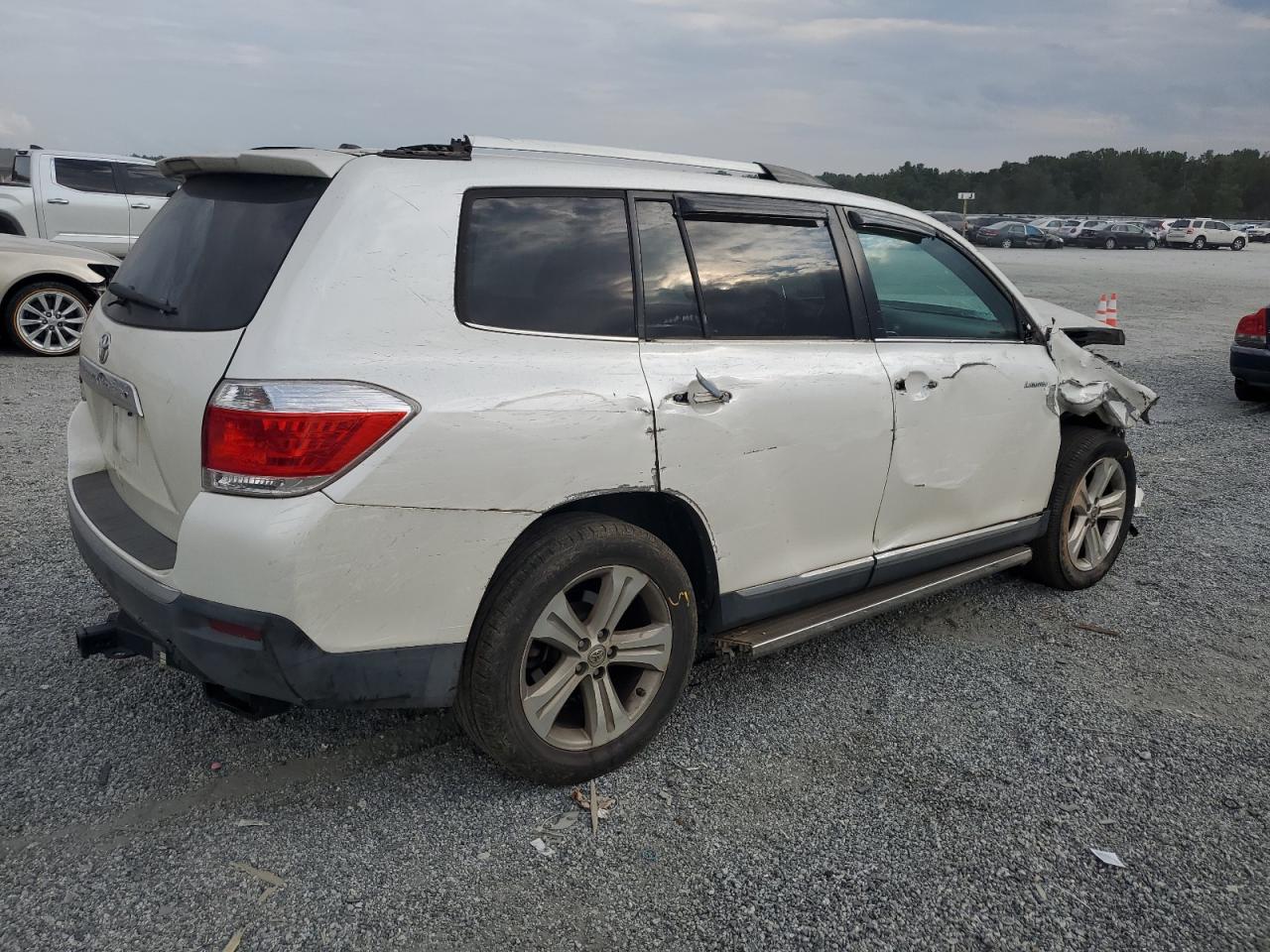 TOYOTA HIGHLANDER LIMITED