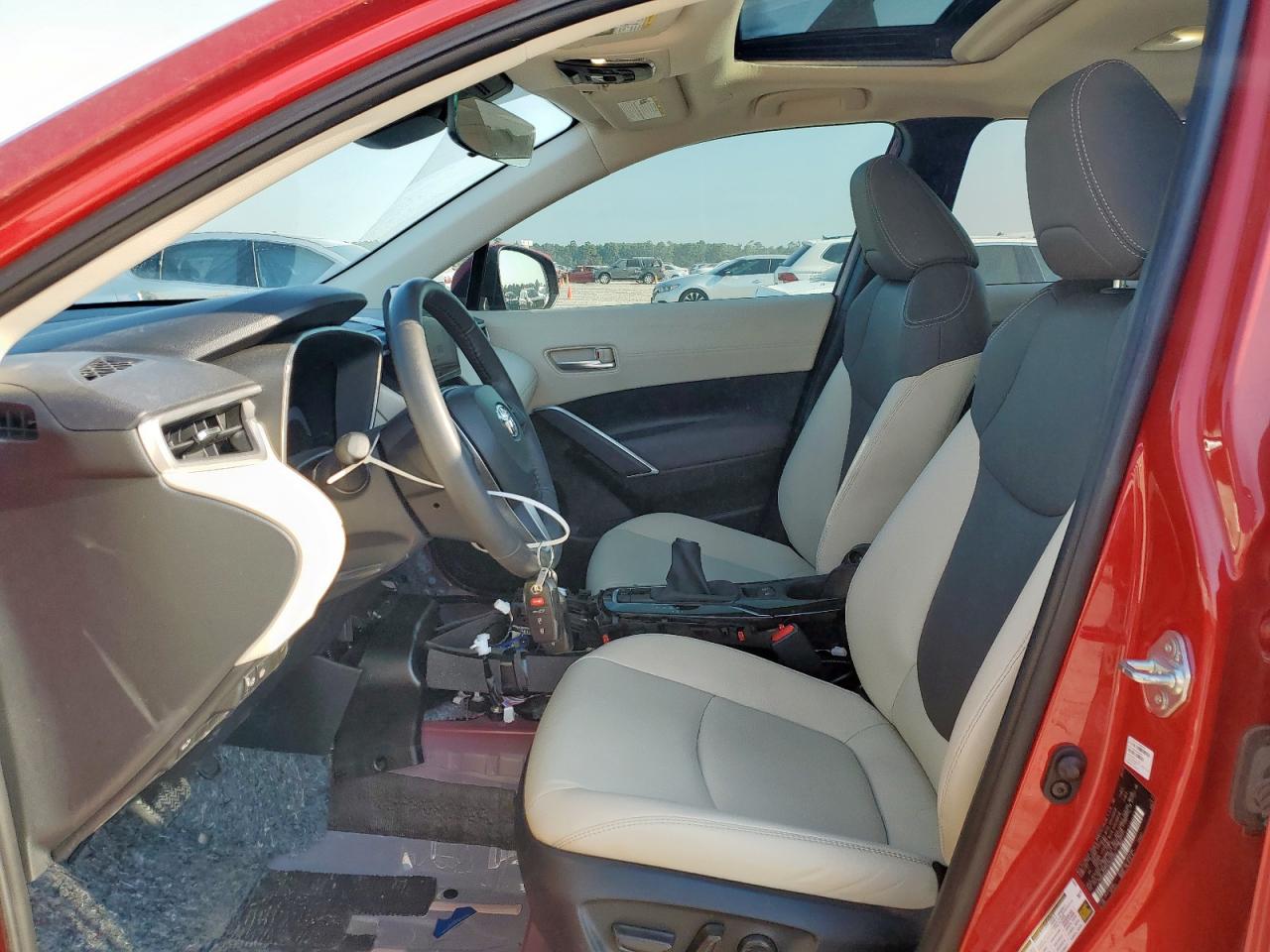 TOYOTA COROLLA CROSS XLE