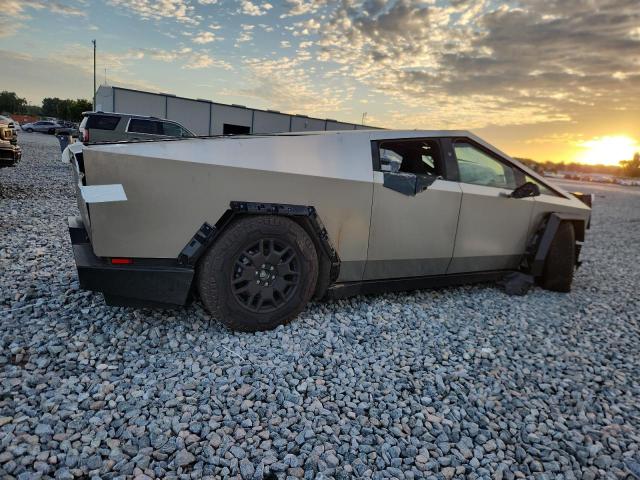 2024 TESLA CYBERTRUCK 7G2CEHEE1RA032661