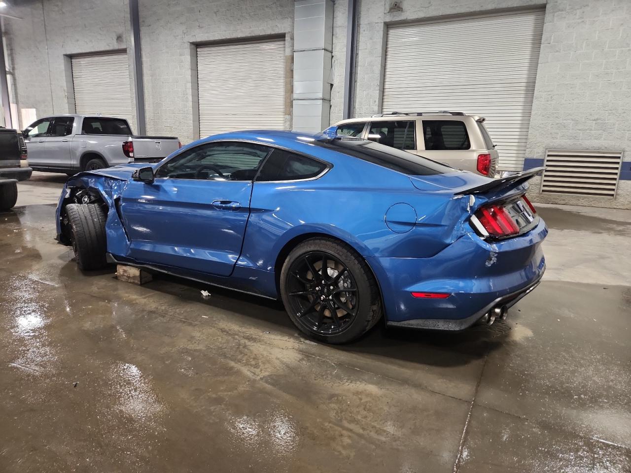 FORD MUSTANG SHELBY GT350