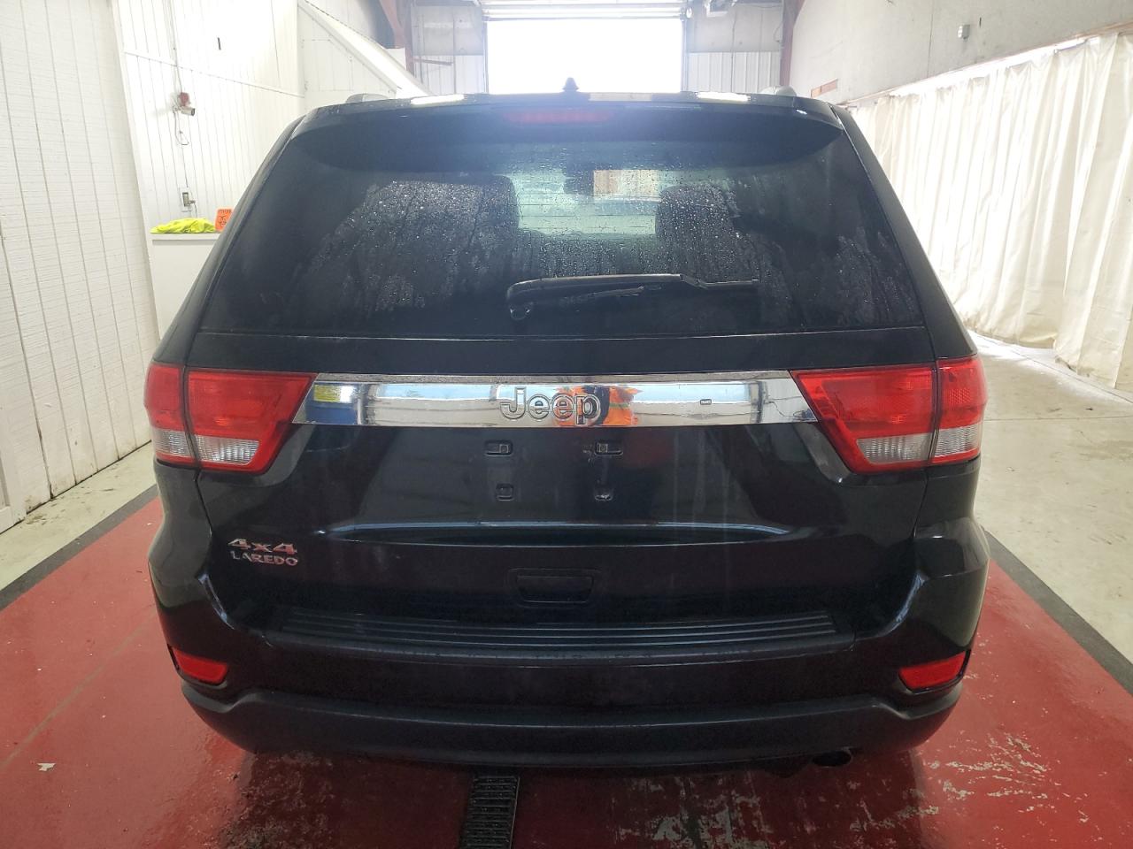 JEEP GRAND CHEROKEE LAREDO