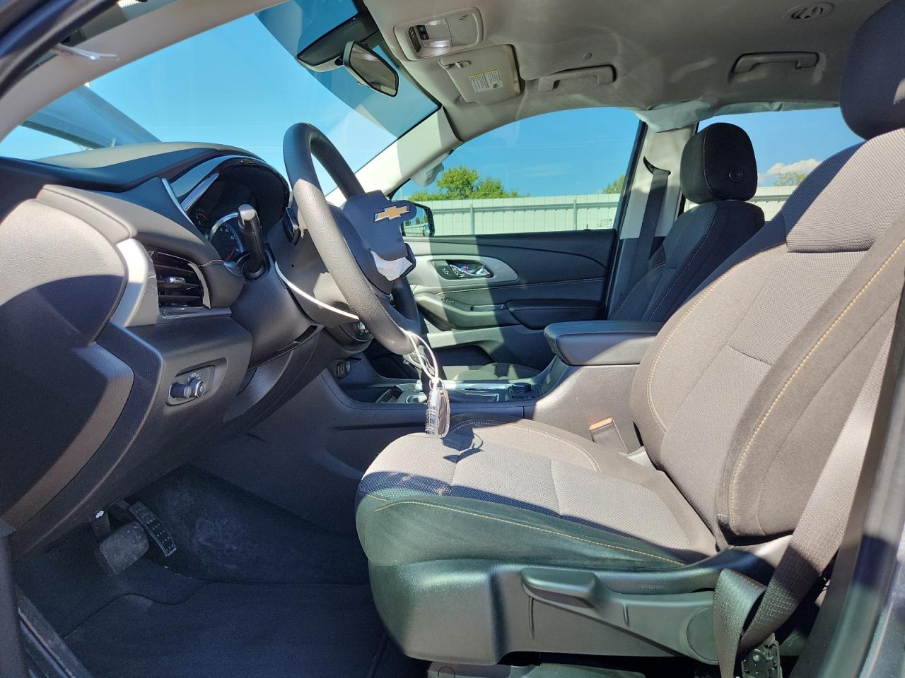 CHEVROLET TRAVERSE LS