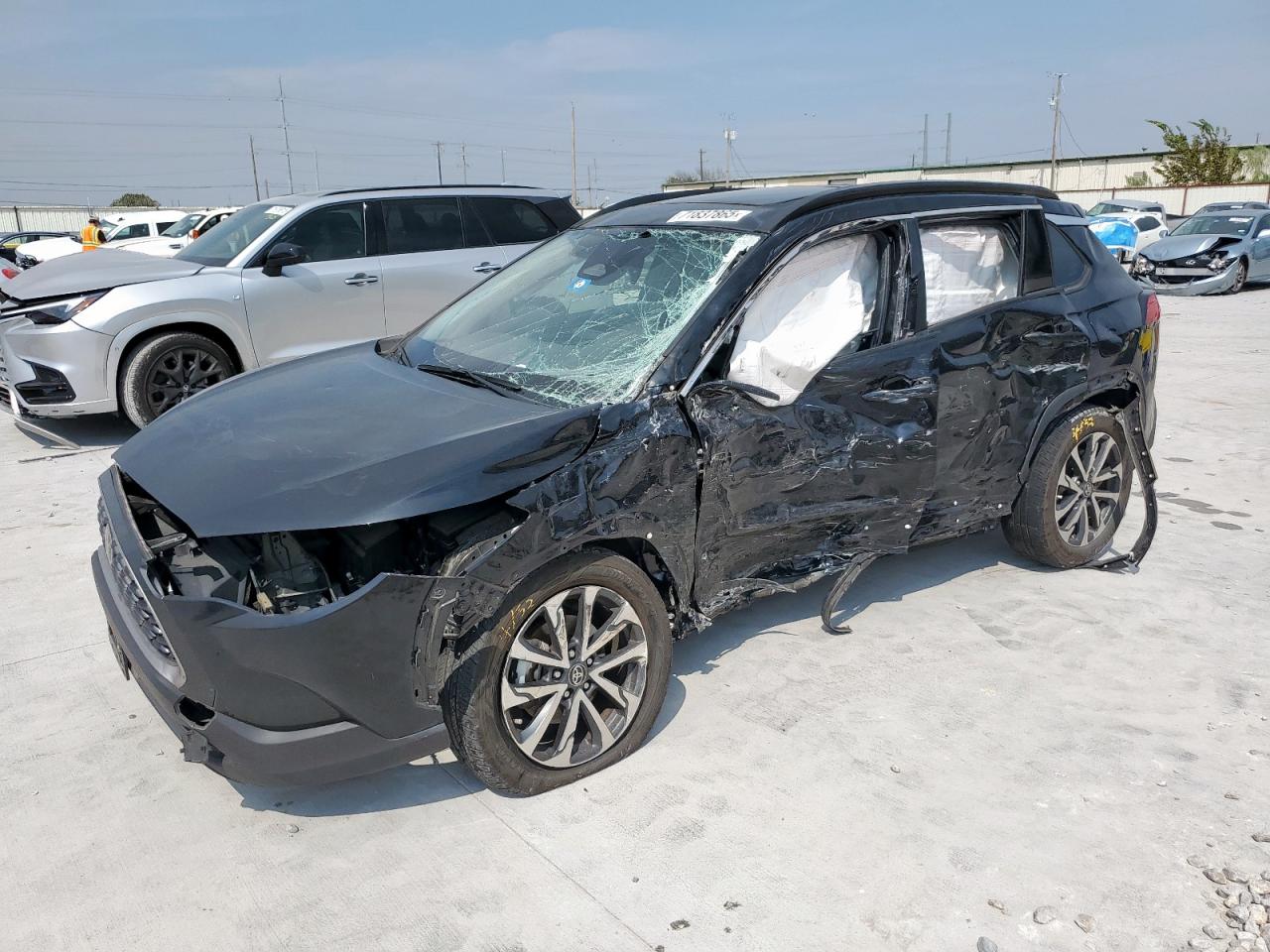 TOYOTA COROLLA CROSS XLE