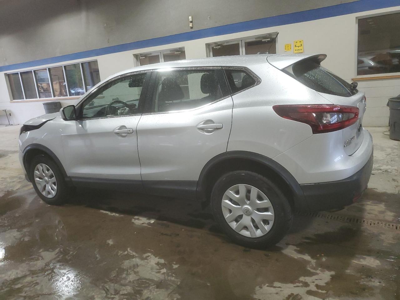 NISSAN ROGUE SPORT S