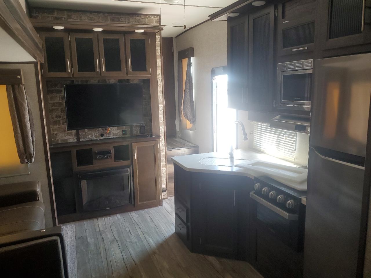 Lot #3248739840 2019 WILDWOOD CHEROKEE