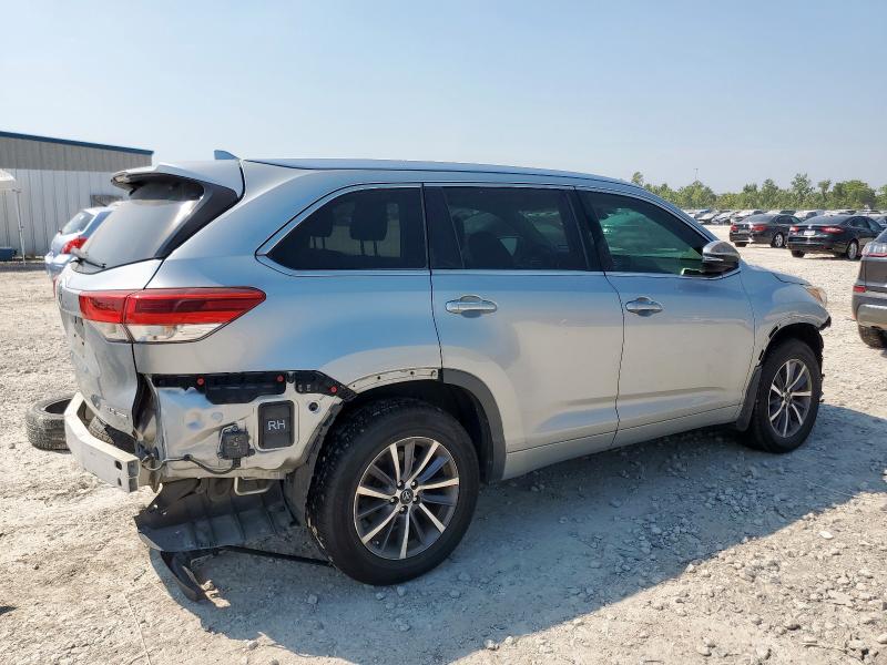 2018 TOYOTA HIGHLANDER SE 5TDJZRFH2JS498308