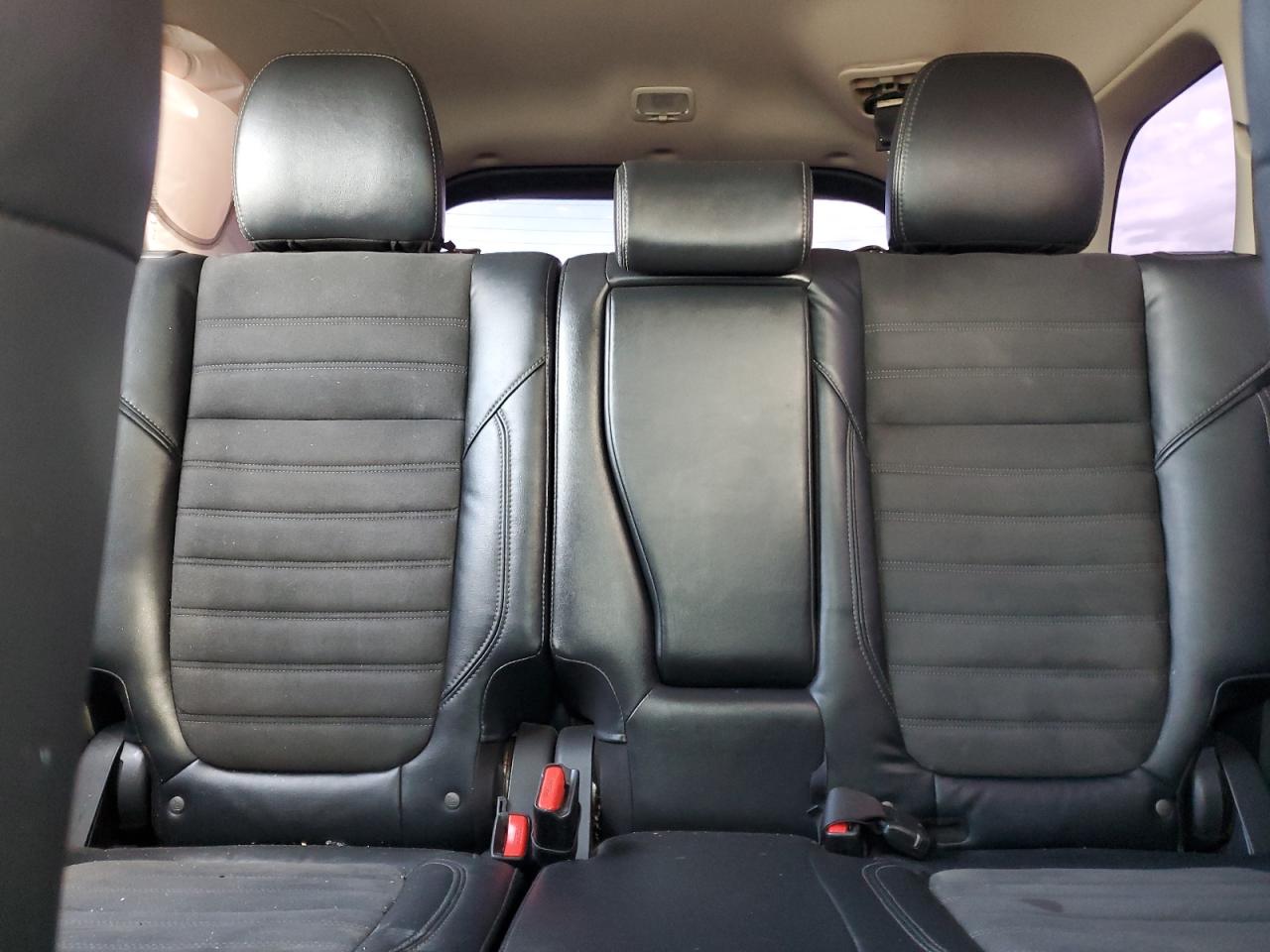 MITSUBISHI OUTLANDER SE