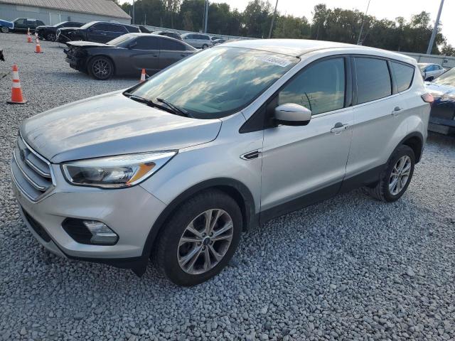 Global Auto Auctions: 2019 FORD ESCAPE SE