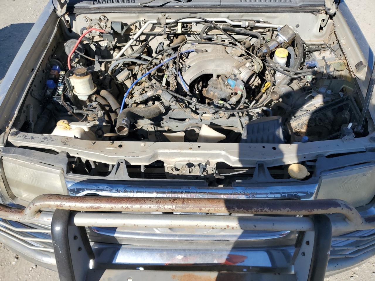 Lot #3316009817 2000 NISSAN FRONTIER CREW CAB XE