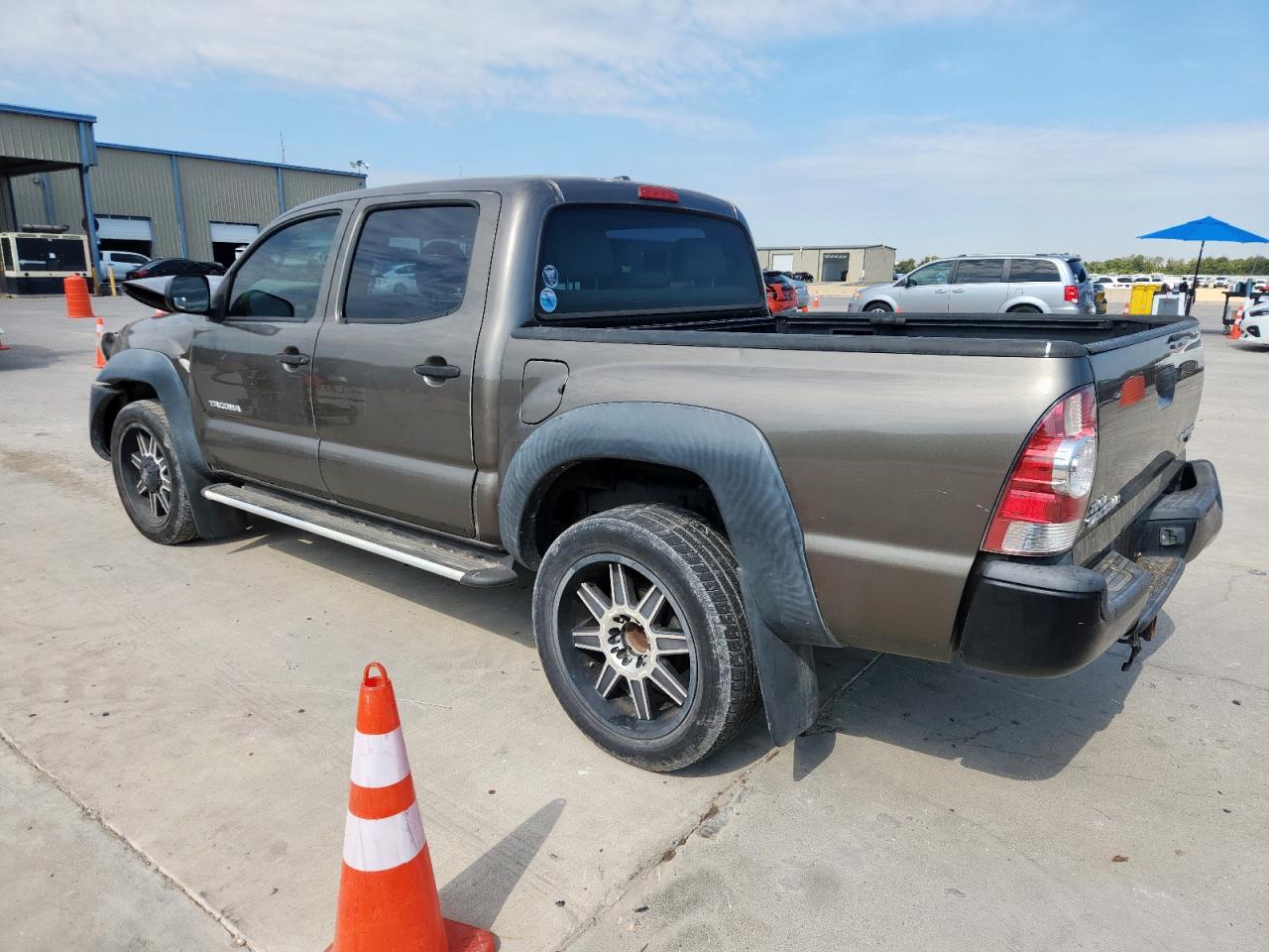 TOYOTA TACOMA DOUBLE CAB PRERUNNER