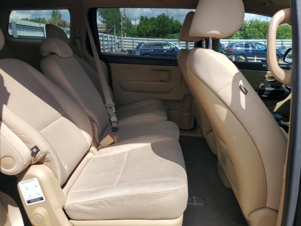 Lot #3261996467 2017 KIA SEDONA LX