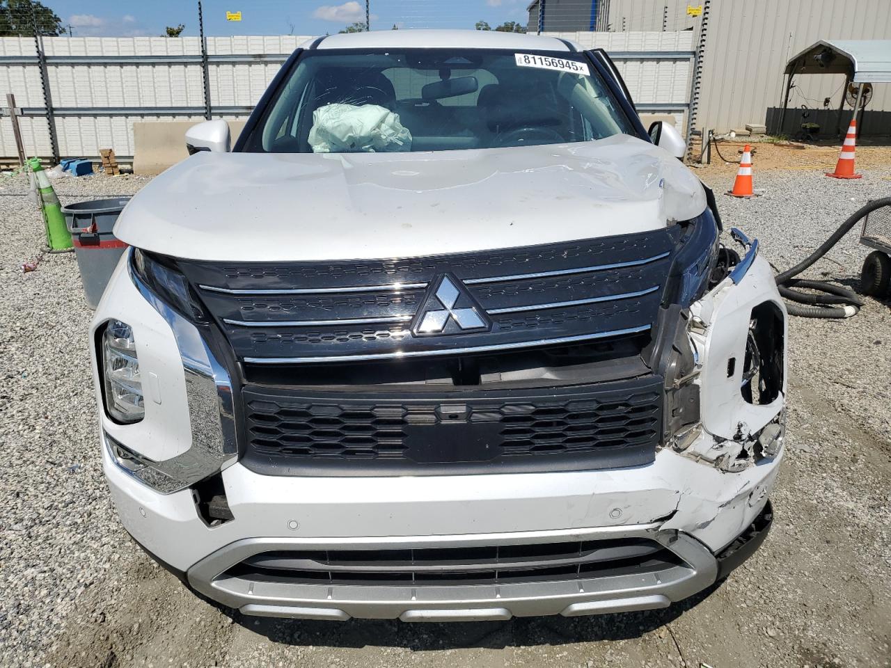 MITSUBISHI OUTLANDER SE