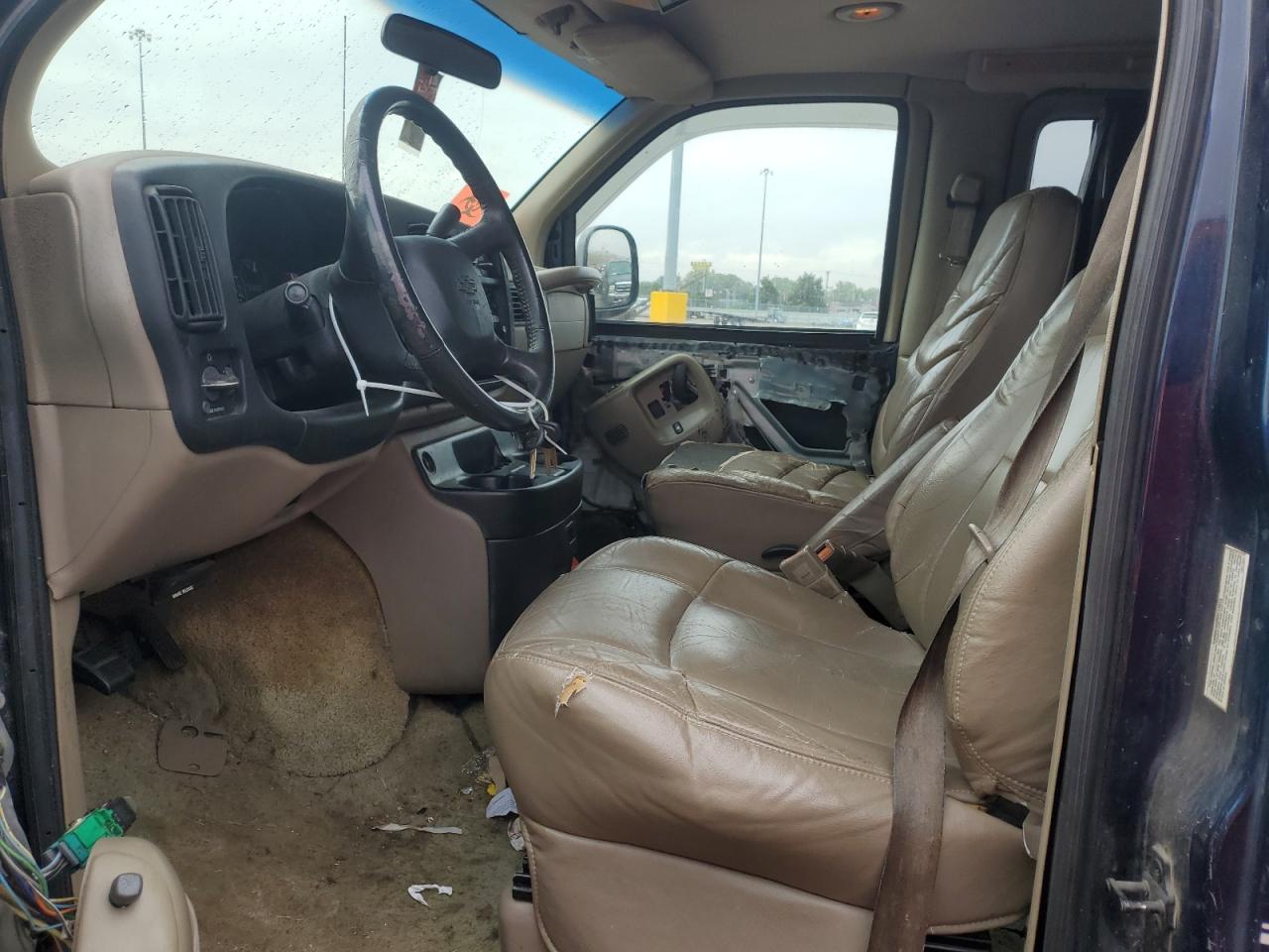 Lot #3273822375 2001 CHEVROLET EXPRESS G1500