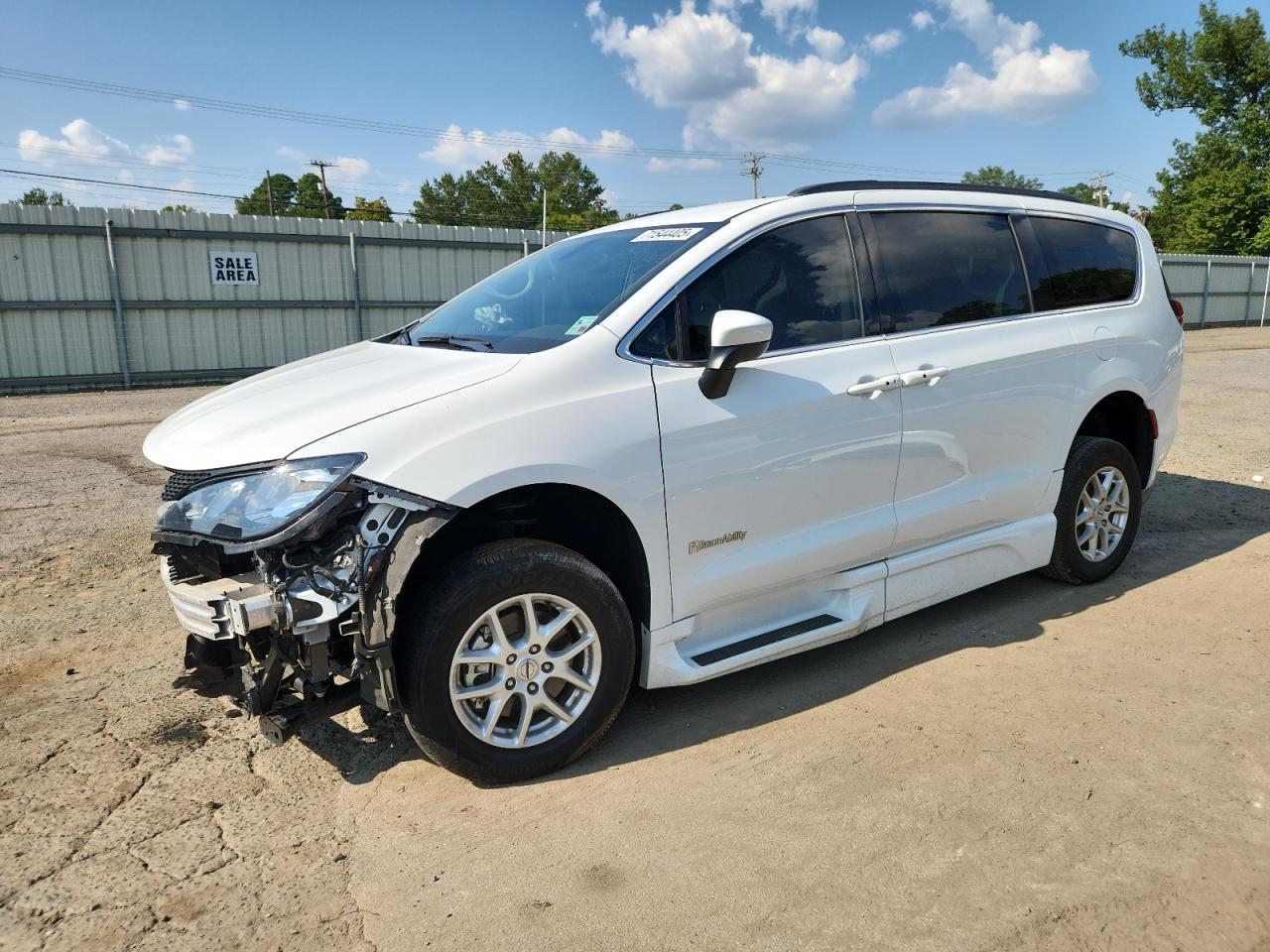 Lot #3316100216 2021 CHRYSLER VOYAGER LX